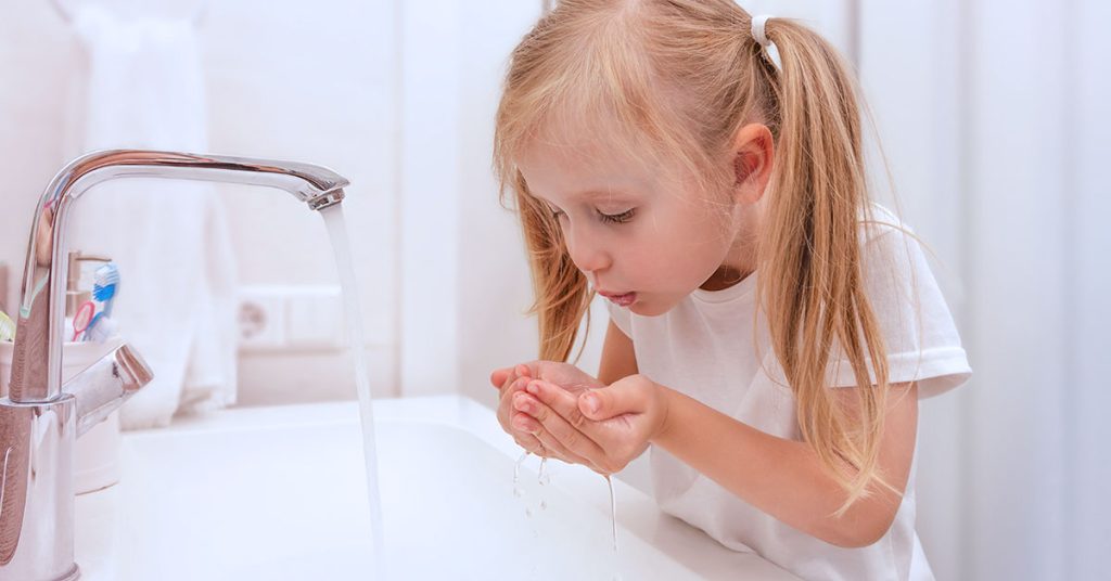 ¿Es bueno el flúor dental en los niños?